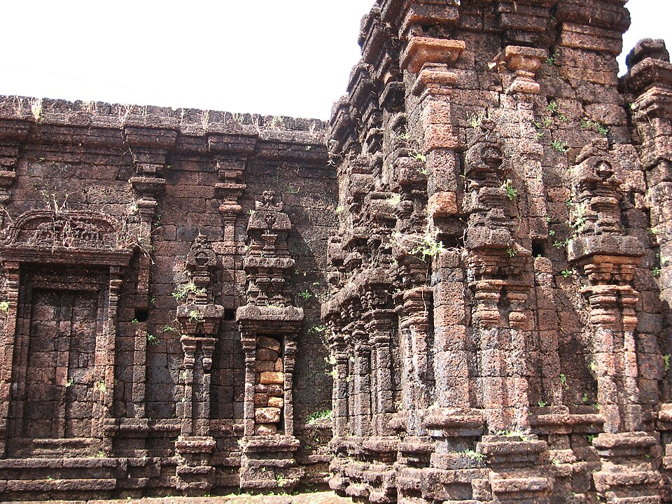 Temple photograph associated with Rajarajeshwara Temple