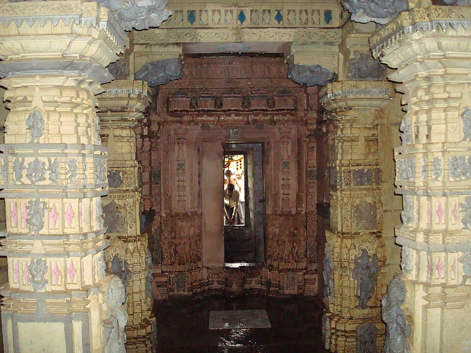 Temple photograph associated with Amruteshwar Temple