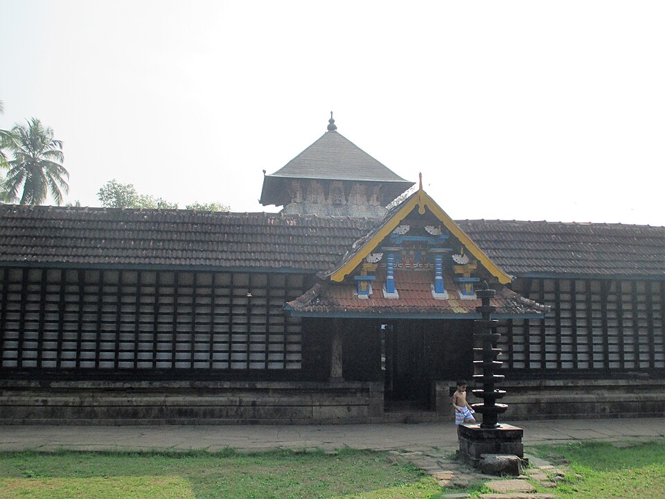 Temple photograph associated with Thirunavaya Navamukunda Temple