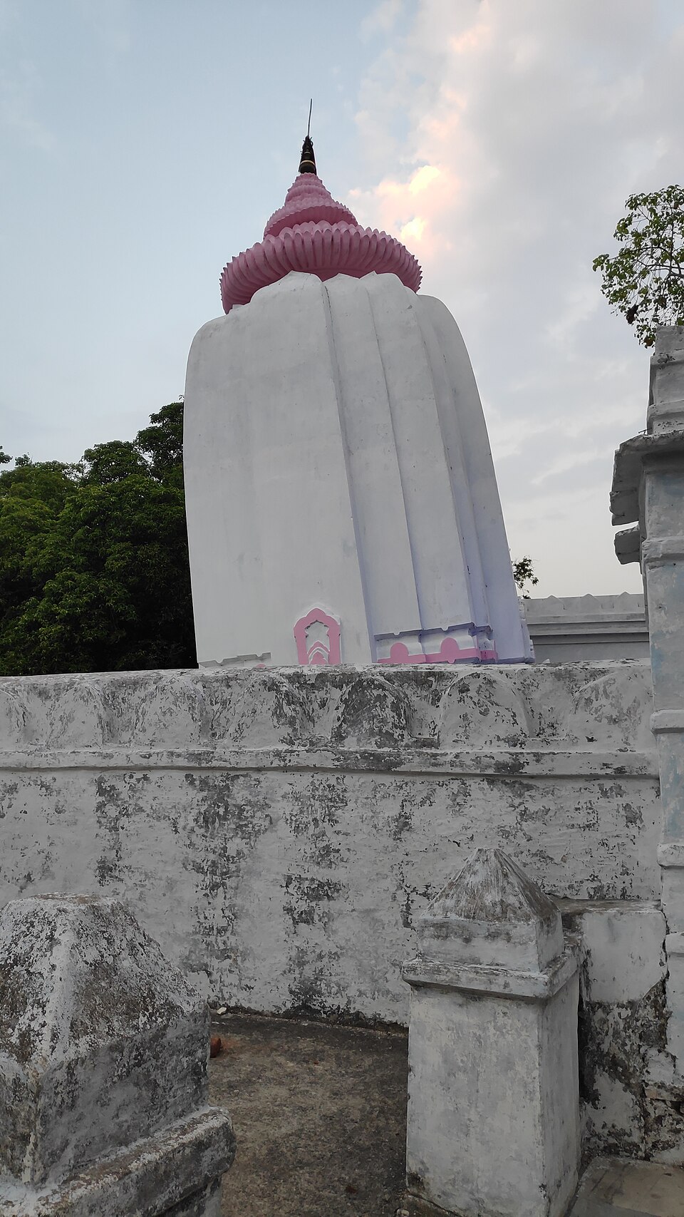 Temple photograph associated with Leaning Temple of Huma